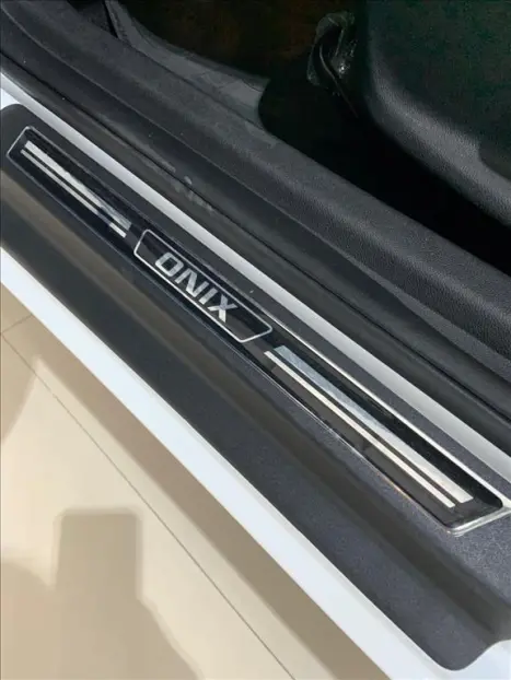 CHEVROLET Onix Hatch 1.0 4P FLEX LT, Foto 13