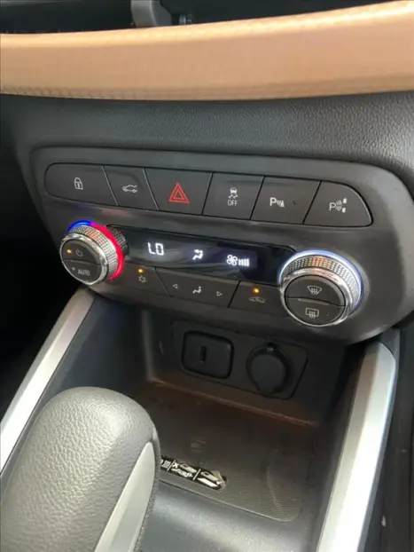 CHEVROLET Onix Hatch 1.0 12V 4P FLEX PREMIER TURBO AUTOMTICO, Foto 15