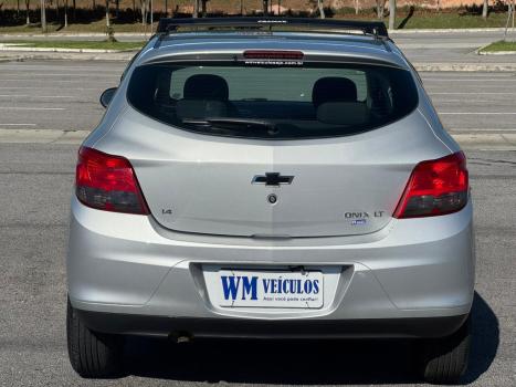 CHEVROLET Onix Hatch 1.4 4P FLEX LT, Foto 5