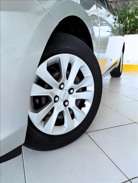 CHEVROLET Onix Hatch 1.0 4P FLEX LT, Foto 4