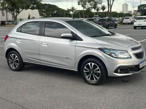 CHEVROLET Onix Hatch 1.4 4P FLEX LTZ, Foto 6