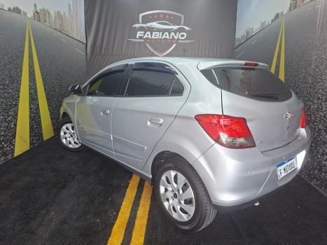 CHEVROLET Onix Hatch 1.4 4P FLEX LT, Foto 11