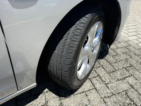 CHEVROLET Onix Hatch 1.0 12V 4P FLEX LTZ TURBO, Foto 15