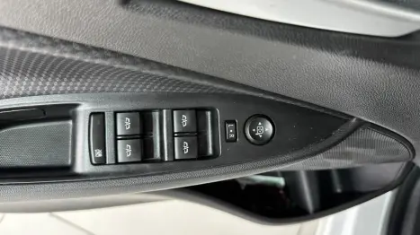 CHEVROLET Onix Hatch 1.0 4P FLEX LT2, Foto 14