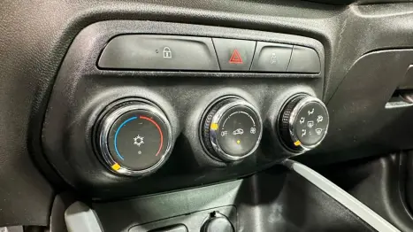 CHEVROLET Onix Hatch 1.0 12V 4P FLEX LTZ TURBO, Foto 11