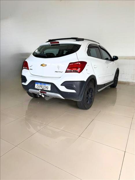 CHEVROLET Onix Hatch 1.4 4P FLEX ACTIV AUTOM�TICO, Foto 4