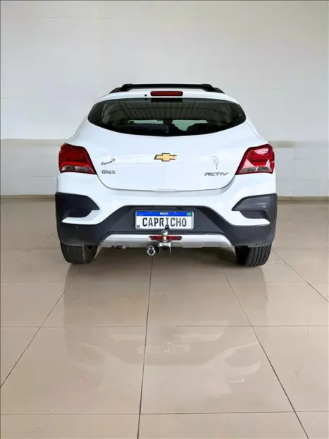 CHEVROLET Onix Hatch 1.4 4P FLEX ACTIV AUTOM�TICO, Foto 5