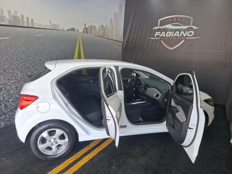 CHEVROLET Onix Hatch 1.4 4P FLEX LT, Foto 3