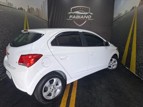 CHEVROLET Onix Hatch 1.4 4P FLEX LT, Foto 15