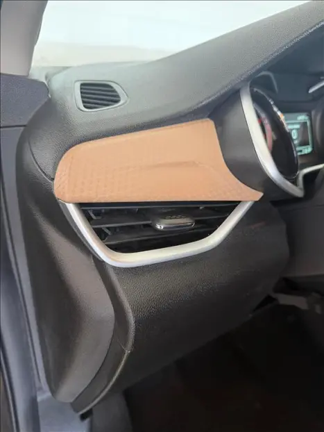 CHEVROLET Onix Hatch 1.0 12V 4P FLEX PREMIER TURBO AUTOM�TICO, Foto 11