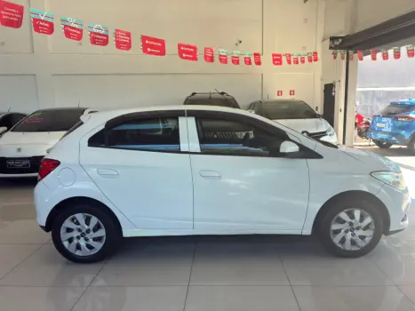 CHEVROLET Onix Hatch 1.0 4P FLEX LT, Foto 4