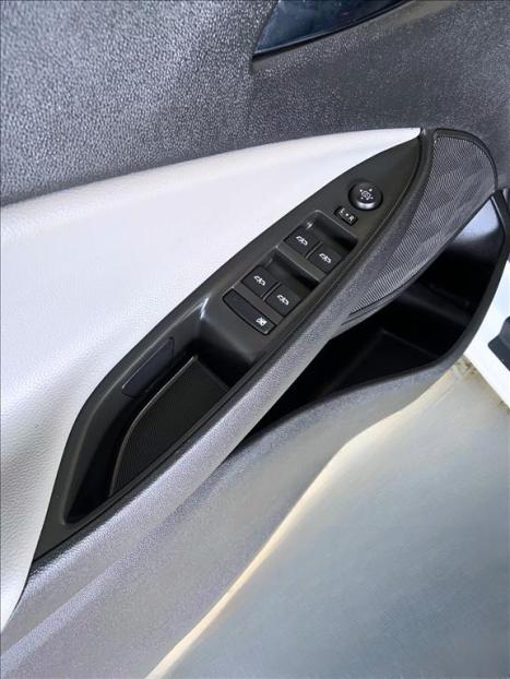 CHEVROLET Onix Hatch 1.0 12V 4P FLEX PREMIER TURBO AUTOM�TICO, Foto 8