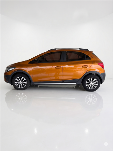 CHEVROLET Onix Hatch 1.4 4P FLEX ACTIV AUTOM�TICO, Foto 2
