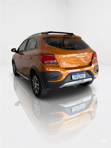 CHEVROLET Onix Hatch 1.4 4P FLEX ACTIV AUTOM�TICO, Foto 3