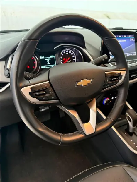 CHEVROLET Onix Hatch 1.0 12V 4P FLEX PREMIER TURBO AUTOM�TICO, Foto 11