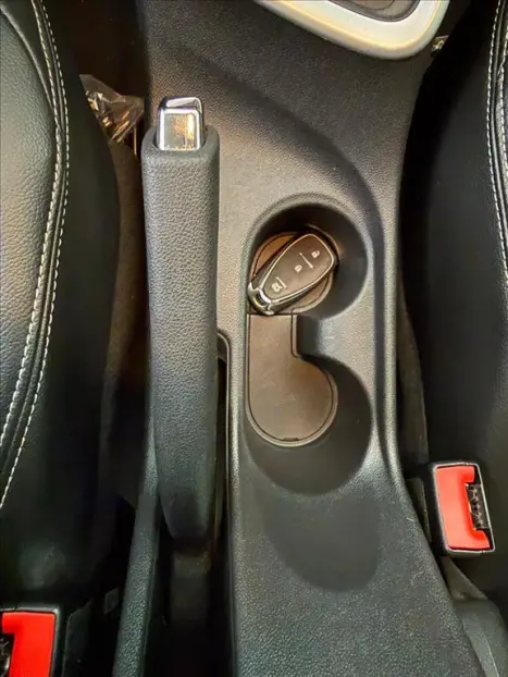 CHEVROLET Onix Hatch 1.0 12V 4P FLEX PREMIER TURBO AUTOM�TICO, Foto 15