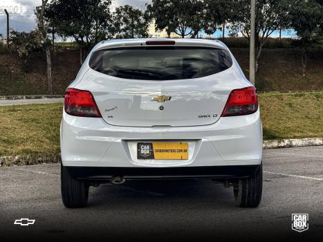 CHEVROLET Onix Hatch 1.4 4P FLEX LT, Foto 5