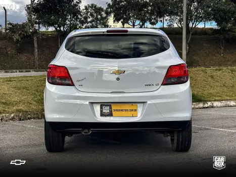CHEVROLET Onix Hatch 1.4 4P FLEX LT, Foto 5