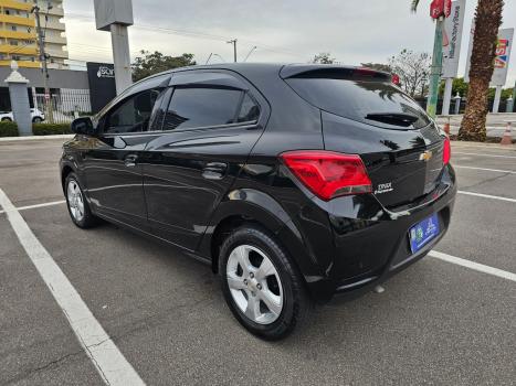 CHEVROLET Onix Hatch 1.4 4P FLEX LT, Foto 6