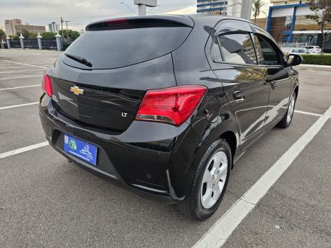 CHEVROLET Onix Hatch 1.4 4P FLEX LT, Foto 8