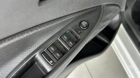 CHEVROLET Onix Sedan 1.0 12V 4P FLEX LT PLUS TURBO, Foto 6