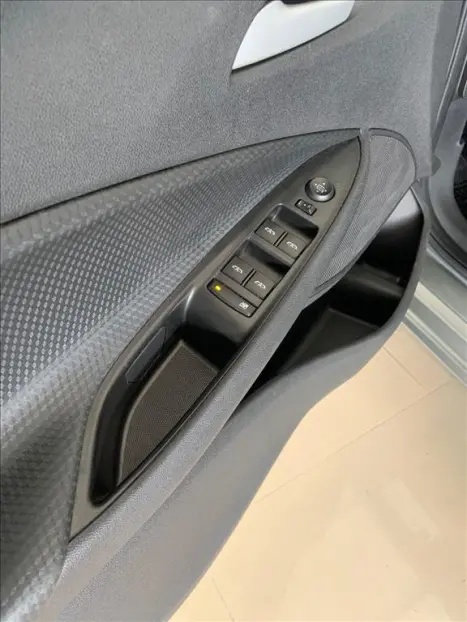 CHEVROLET Onix Sedan 1.0 12V 4P FLEX LTZ PLUS TURBO AUTOM�TICO, Foto 9