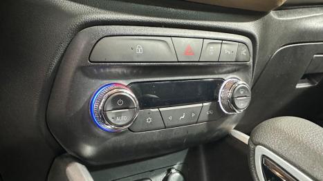 CHEVROLET Onix Sedan 1.0 12V 4P FLEX PREMIER 2 TURBO AUTOM�TICO, Foto 32