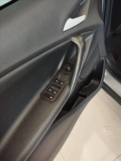 CHEVROLET Tracker 1.0 12V 4P FLEX TURBO LTZ AUTOMTICO, Foto 10