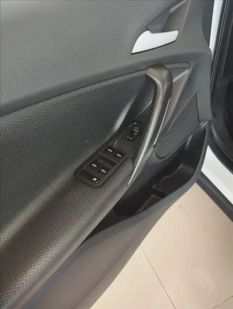 CHEVROLET Tracker 1.0 12V 4P FLEX TURBO LT AUTOM�TICO, Foto 8