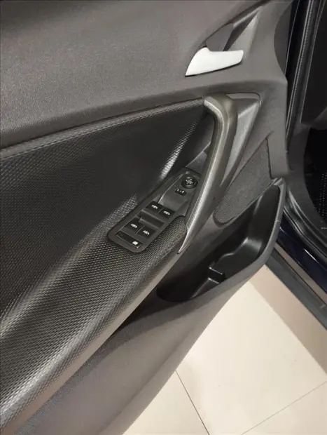 CHEVROLET Tracker 1.0 12V 4P FLEX TURBO AUTOM�TICO, Foto 9