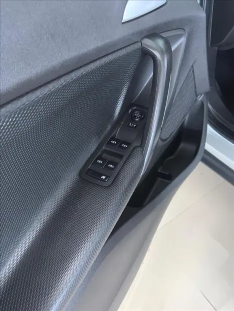 CHEVROLET Tracker 1.0 12V 4P FLEX TURBO LT AUTOM�TICO, Foto 9