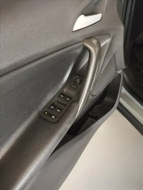 CHEVROLET Tracker 1.0 12V 4P FLEX TURBO LTZ AUTOM�TICO, Foto 9