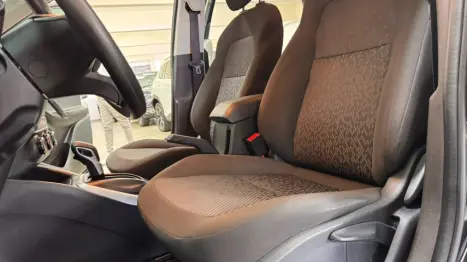 CHEVROLET Tracker 1.0 12V 4P FLEX TURBO AUTOM�TICO, Foto 10