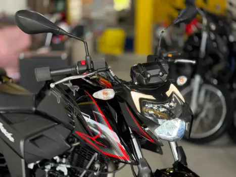 DAFRA Apache RTR 200 , Foto 2