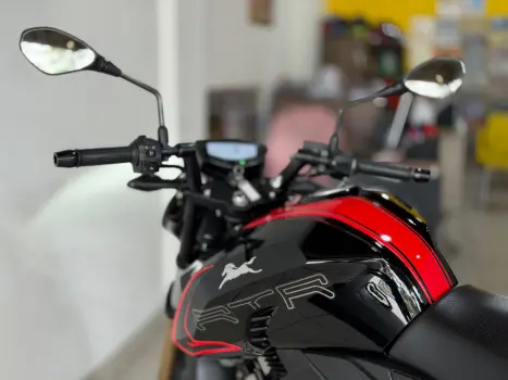 DAFRA Apache RTR 200 , Foto 10
