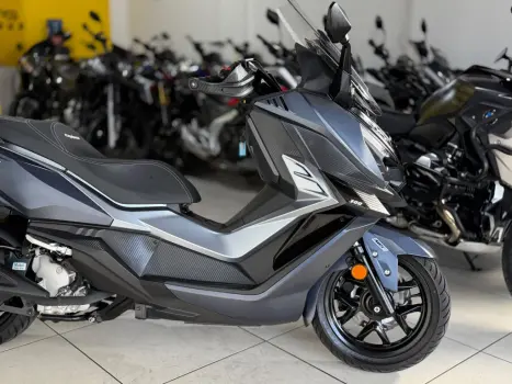 DAFRA Cruisym 300 , Foto 5