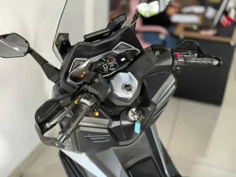 DAFRA Cruisym 300 , Foto 12