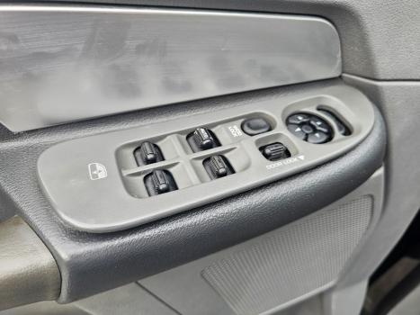 DODGE Ram 5.9 4P 24V I6 2500 SLT 4X4 CABINE DUPLA HAVE DUTY TURBO DIESEL AUTOMÁTICO, Foto 6 DODGE Ram 5.9 4P 24V I6 2500 SLT 4X4 CABINE DUPLA HAVE DUTY TURBO DIESEL AUTOMÁTICO, Foto 6