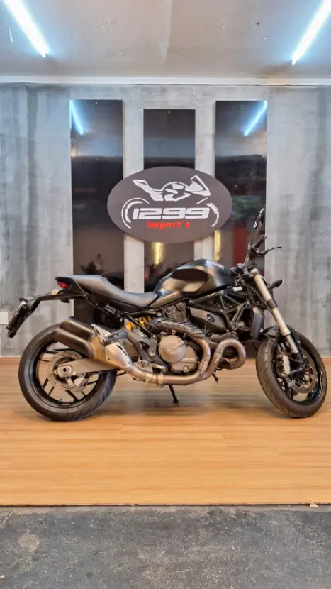 DUCATI Monster 821 ABS, Foto 4