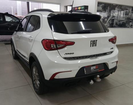 FIAT Argo 1.8 4P FLEX E.TORQ TREKKING AUTOM�TICO, Foto 2