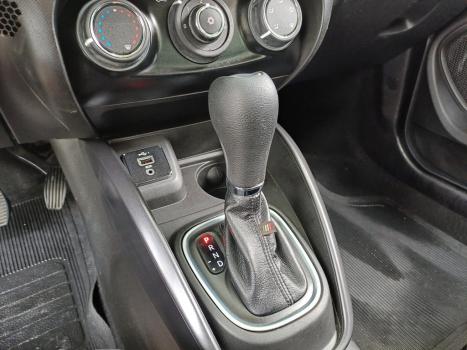 FIAT Cronos 1.3 4P FLEX DRIVE AUTOM�TICO CVT, Foto 9