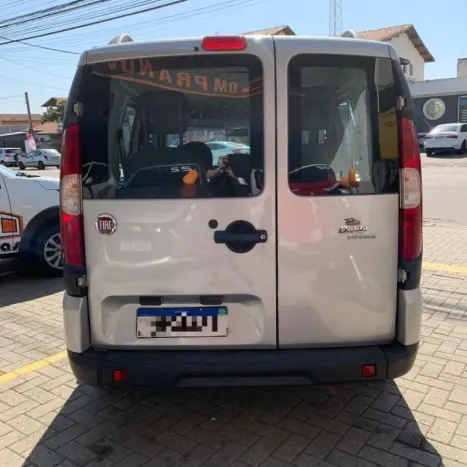 FIAT Doblo 1.8 16V 4P FLEX ESSENCE 7 LUGARES, Foto 4