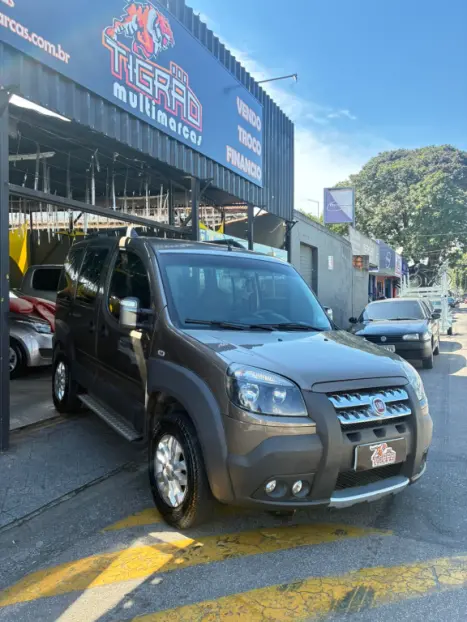 FIAT Doblo 1.8 16V 4P FLEX ADVENTURE 6 LUGARES, Foto 2