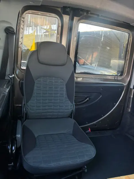 FIAT Doblo 1.8 16V 4P FLEX ADVENTURE 6 LUGARES, Foto 5