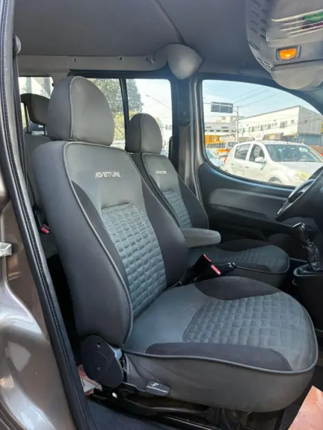 FIAT Doblo 1.8 16V 4P FLEX ADVENTURE 6 LUGARES, Foto 6