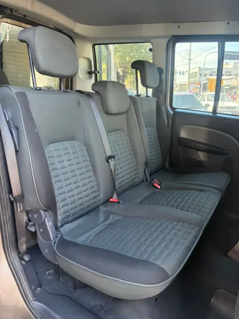 FIAT Doblo 1.8 16V 4P FLEX ADVENTURE 6 LUGARES, Foto 8