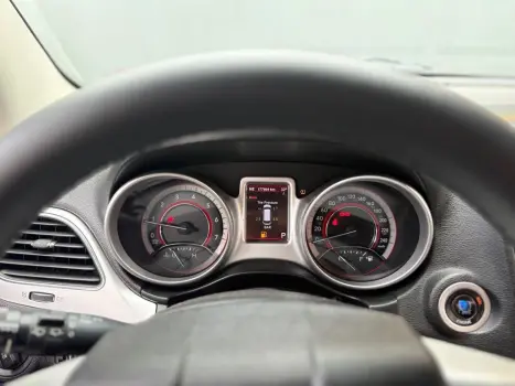 FIAT Freemont 2.4 16V 4P EMOCTION AUTOM�TICO, Foto 15