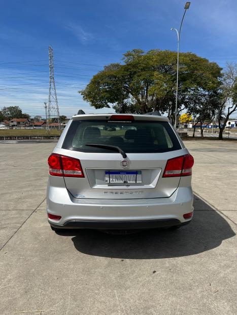 FIAT Freemont 2.4 16V 4P EMOCTION AUTOM�TICO, Foto 10