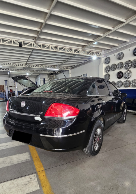 FIAT Linea 1.8 16V 4P FLEX LX, Foto 2
