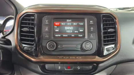 FIAT Toro 2.0 16V 4P VOLCANO 4WD TURBO DIESEL AUTOM�TICO, Foto 14